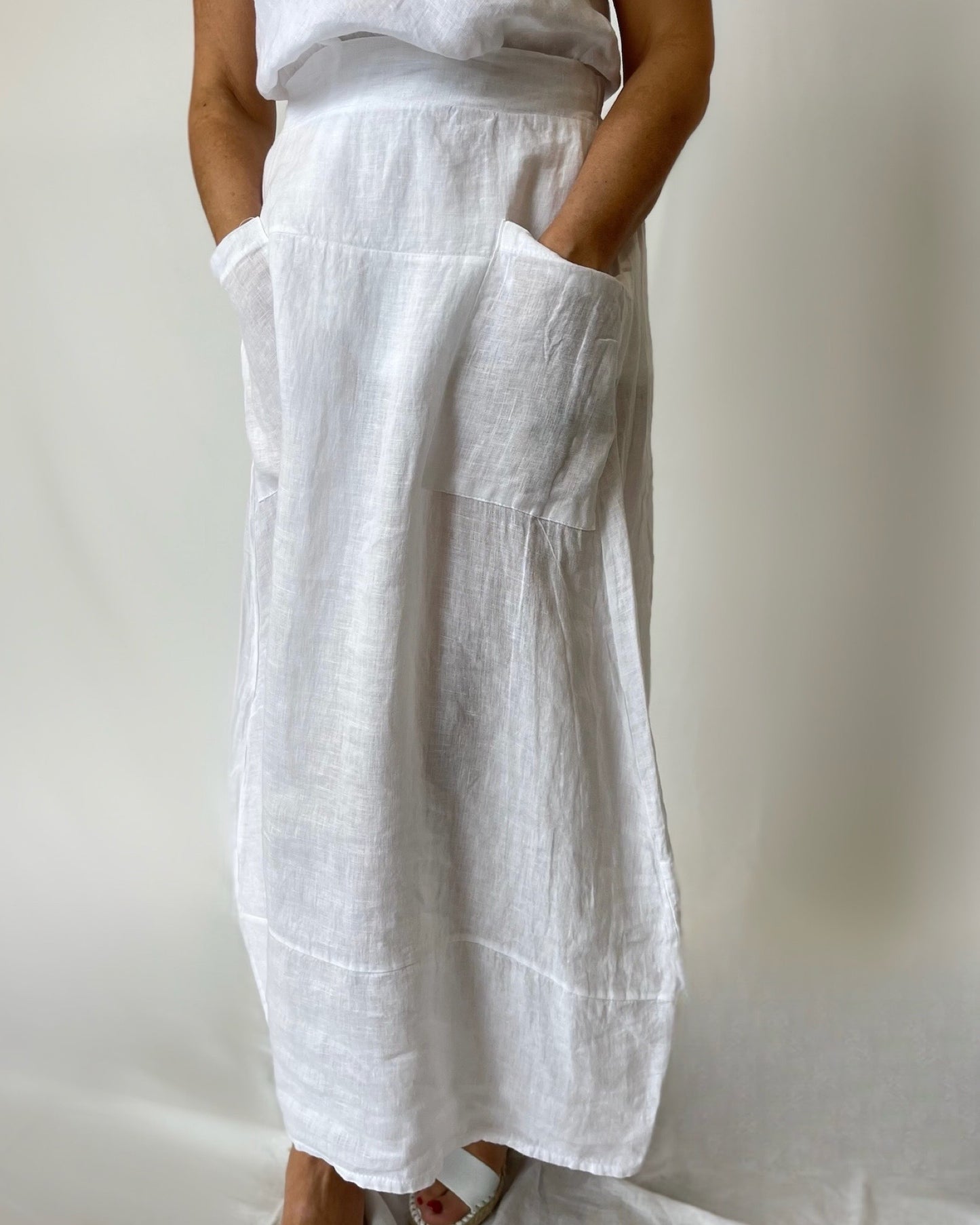 Pocket Linen Skirt- White