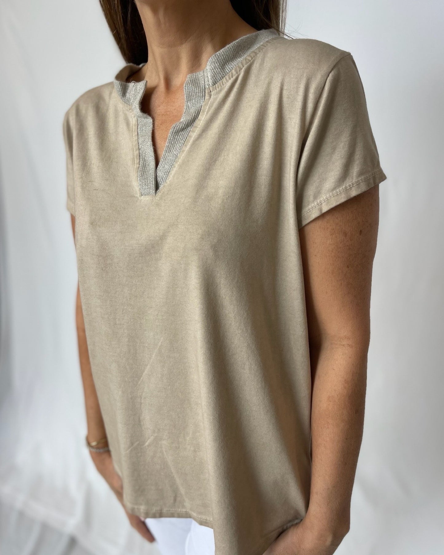 Cotton Top w V Neck Lurex - Sabbia